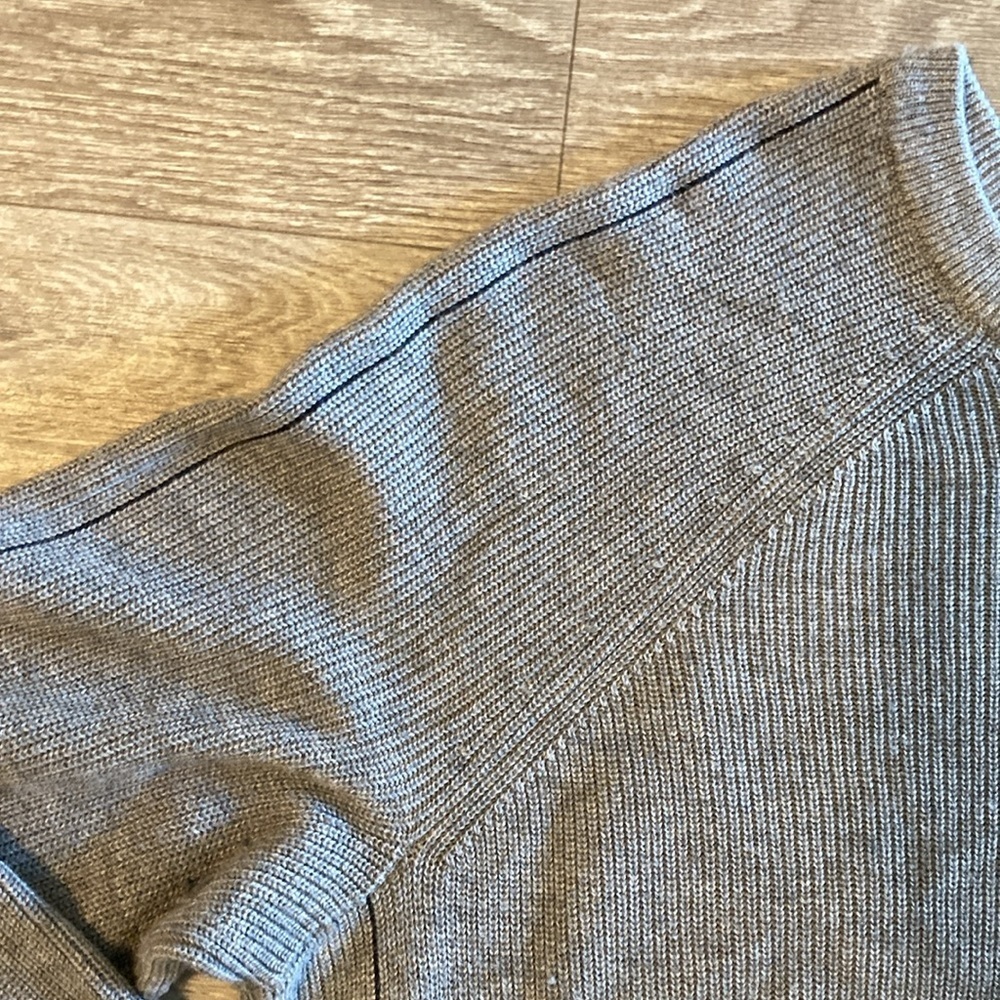 Splendid Women's Long Sleeve Cashmere Blend Pullover Popstitch Sweater - Picture 6 of 8